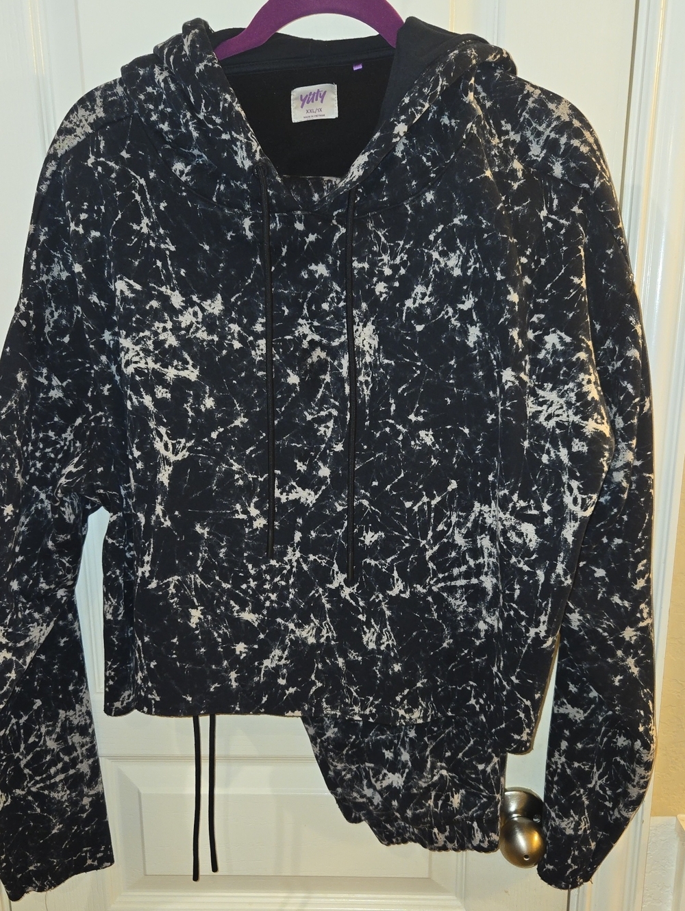 Yitty Cropped Hoodie